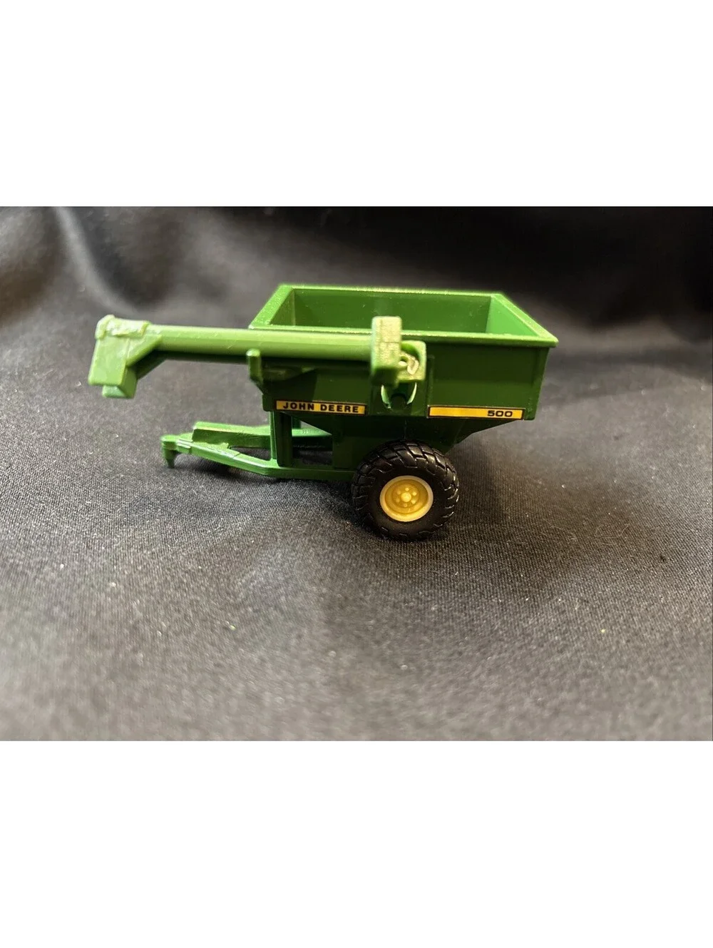 1/64 Ertl John Deere Gravity Feed Wagon Grain Cart Farm Toy Tractor Implement